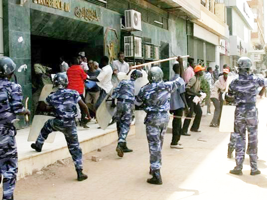 Protests in Sudan threaten to topple Al-Bashir