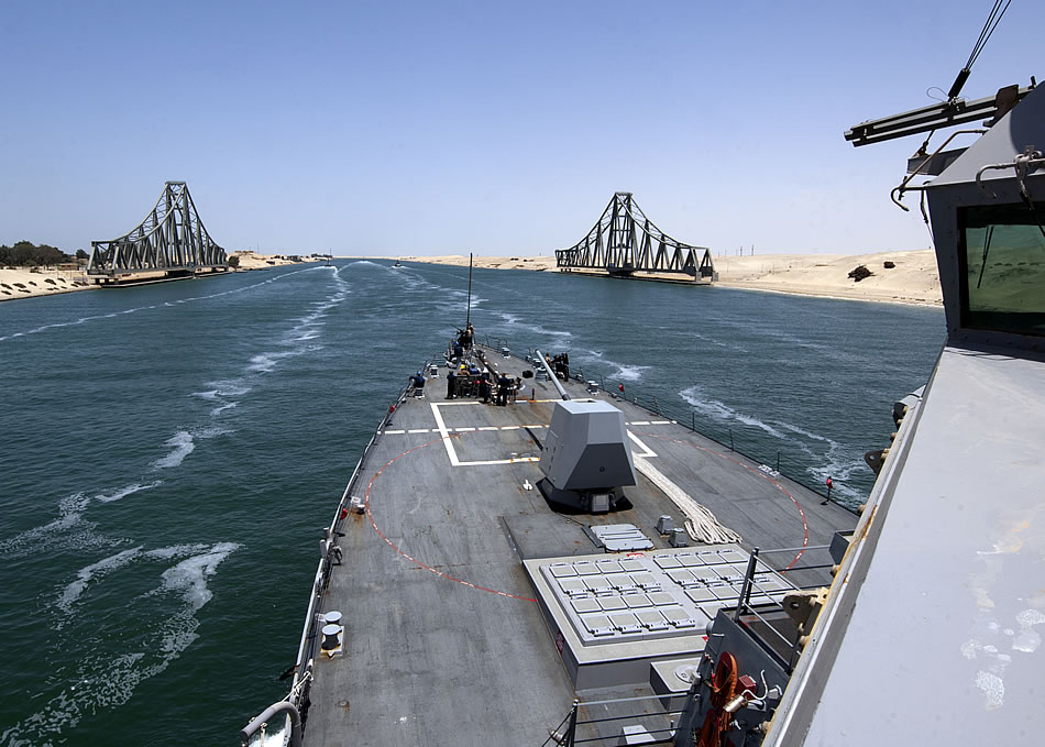 The guided-missile destroyer USS James E. Williams transits Suez Canal ... 09.02.2012
