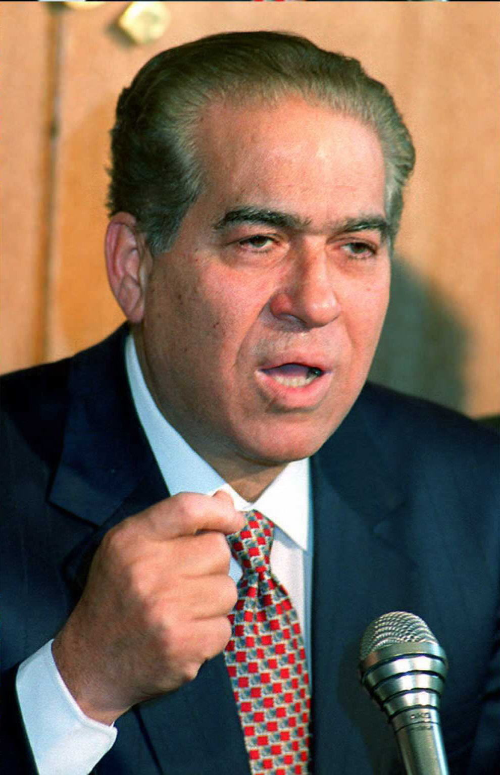 (FILES) -- File picture dated January 6, 1996 shows Egypt's former premier Kamal al-Ganzuri speaking at a press conference in Cairo. Egypt's ruling military council tasked on November 24, 2011 Ganzuri, who headed the government from 1996 to 1999 under ousted president Hosni Mubarak, with forming a new cabinet, accordingn nto private Egyptian TV channels. AFP PHOTO/FILES