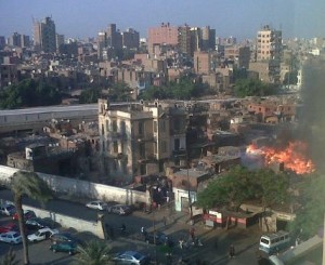 Photo taken of the Wednesday blaze at Nile Towers circulated on twitter (photo by Dina El-Sebaie)