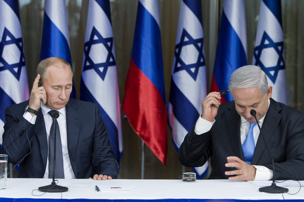 Russian President Vladimir Putin and Israeli Prime Minister Benjamin Netanyahu attend a press conference in Jerusalem (Source: Pool/Getty Images Europe)