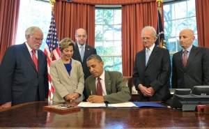 United States President Barack Obama signs the United States-Israel Enhanced Security Cooperation Act in the Oval Office of the White House in Washington, DC (photo: AFP /Mandel Ngan)