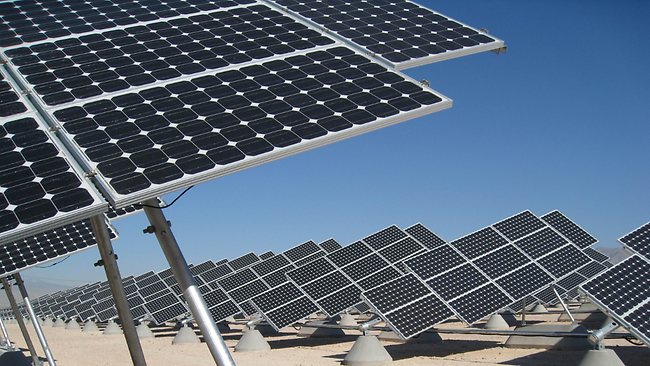 Solar panels of the Ain Beni Mathar power station. Two other plants with similar designs will soon be commissioned in Egypt and Algeria (Abdelhak Senna / AFP)