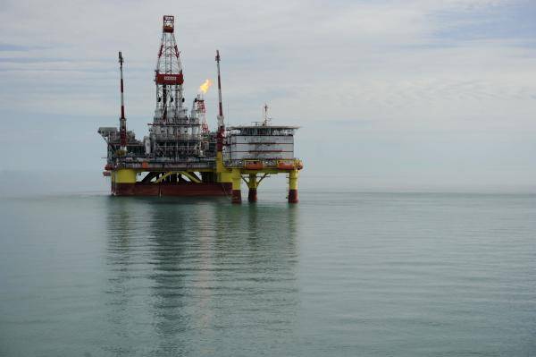 Maridive suffered considerable losses during the first half of 2012 with the lack of new offshore contracts being the major crippling factor (AFP PHOTO)