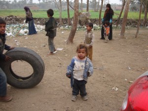    Revolutionary Socialists are hoping to spread awareness of poverty in Egypt with the Ayzeen Naeesh (“We want to live”) campaign (File photo)     DNE archive