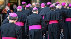 Bishops arrive for a meeting of Roman Catholic Church leaders from around the world at the Vatican on October 8, 2012. (AFP PHOTO)