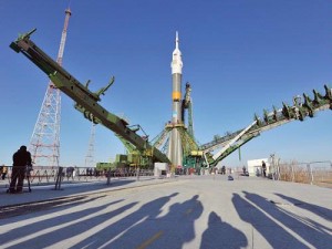The Soyuz TMA-06M spaceship is mounted on a launch pad at the Russian leased Kazakh Baikonur cosmodrome, on Sunday.  (AFP Photo)