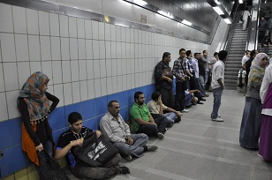 One of Al Giza-Shobra line metro station gets overcrowded. Metro, transport, crowd, subway. (PHOTO BY MOHAMED OMAR)