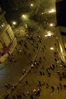 Clashes between protesters and Brotherhood supporters in Damanhour. (Al-Dostour party in Beheira Facebook page)