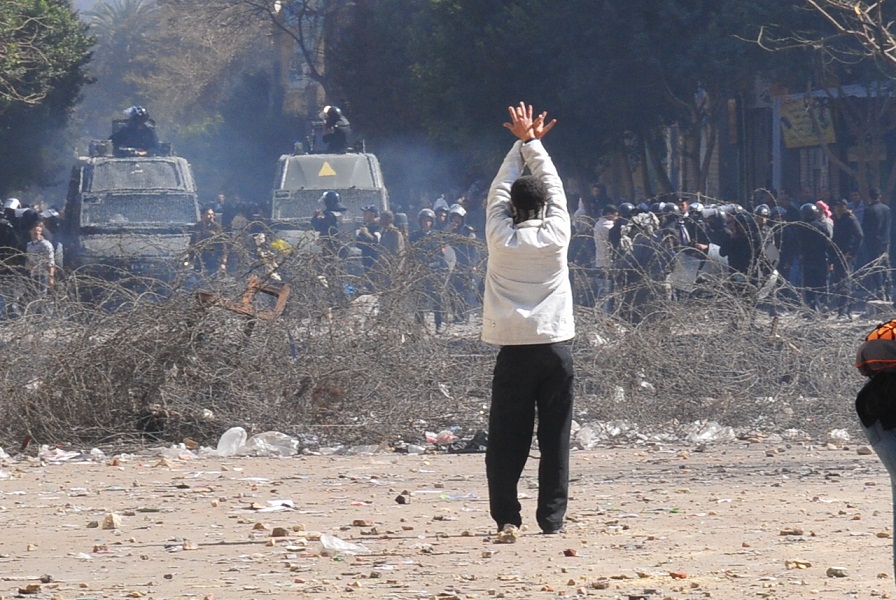 Protesters face off security forces on Mohamed Mahmoud Street Hassan Ibrahim