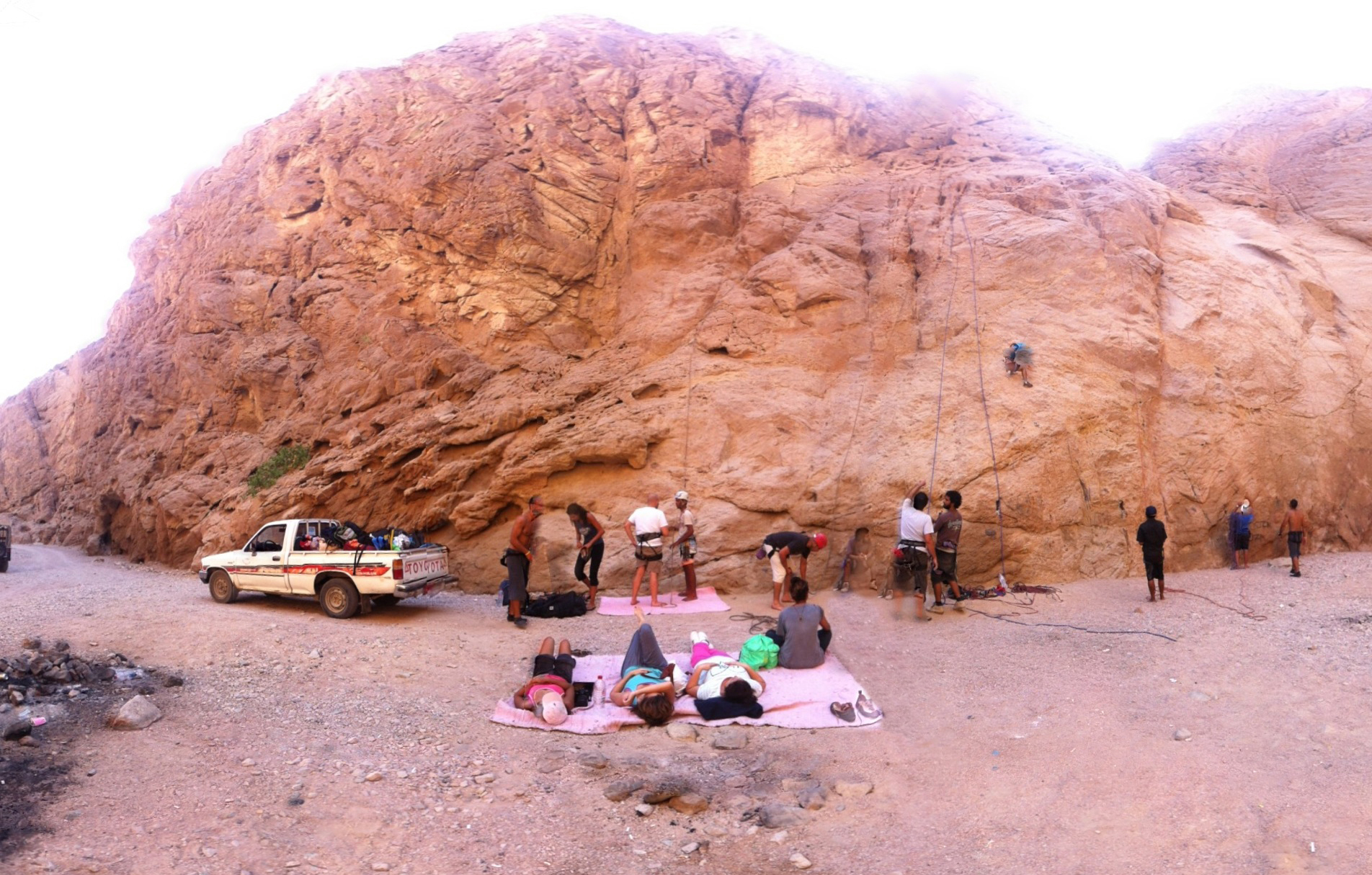 One of the climbing sites in Wadi Genai Rahim Hamada