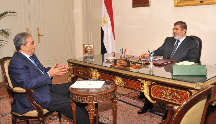 Mohamed Morsy meets Hamdeen Sabahi Courtesy of the presidential office