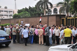Military personnel protest for fair pensions and health insurance at the ministry of defence Hassan Ibrahim / DNE
