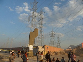 Workers at the construction site of a power station in Ain Sokhna maintain a picket line outside the site. (PHOT BY HASSAN GHONEMA)