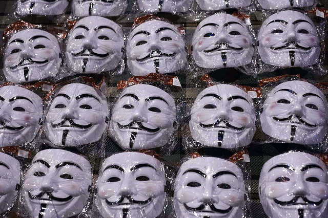 A table full of anonymity AFP PHOTO/GIANLUIGI GUERCIA