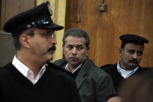 Tawfik Okasha arrives at the Giza Criminal Court where he was acquitted of insulting President Morsy and inciting his viewers to assassinate him (DNE/ Mohamed Omar)