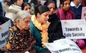 Protesters participate in a prayer meeting for the rape victim in New Delhi on 5 January 2013. (AFP PHOTO/ Prakash Singh)
