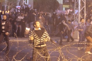 The violent clashes that took place around the palace provoked varying reactions by political parties and the presidency.Photo by Ahmed El-Malky