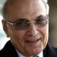 South Cairo Criminal Court announced it would decide a verdict during its next hearing on 4 May in the case examining allegedly illicit gains by former regime figures through the Land Pilots Association. The defendants include Ahmed Shafiq, Nabil Shukri, Alaa and Gamal Mubarak (AFP Photo)