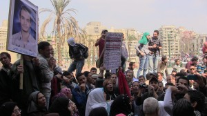 Mourners gather in front of Omar Makram mosque in Tahrir Square to perform funeral prayers for killed activist Mohamed El-Shafaai (Photo by: Salma Hegab) 