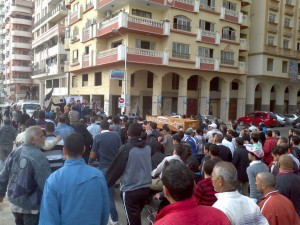 Residents of Port Said march on Sunday in the funeral of the 48th victim of last January deadly clashes who died after being hospitalized for over a month (Photo courtesy to Gomhoor Port Said Facebook Page)