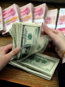 6-4 The cut-off price at the forex auction was EGP 6.7889 to the Dollar, very close to the cut-off price at the previous auction held on Thursday, which was at EGP 6.7881 to the dollar, signalling a relative stability in the Dollar price after the fall in demand (AFP Photo) 