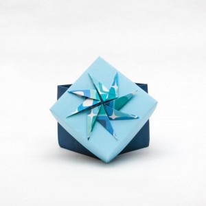 An example of an Origami gift box Courtesy of Waraqat Facebook page