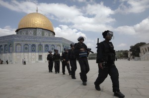 Israeli riot police at Al Aqsa mosque compound (AFP File Photo)