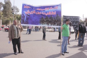 Dozens gathered calling for the military to rule on 15 March 2013 (Photo by Mohamed Omar/DNE)