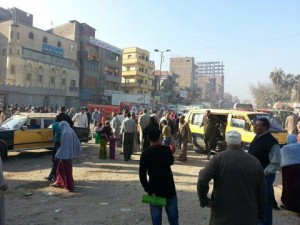 Mahalla microbus and taxi drivers blocked Al-Bahr Street, Al-Shoon Square, the ring road and the railways (Photo courtesy of 6 April Movement Facebook Page)