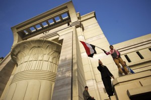 Egyptian public figures from diverse and opposing political and social backgrounds stood together in one trial Saturday, as the Cairo Criminal Court held their first session on accusations of 'insulting the judiciary.' (AFP Photo)