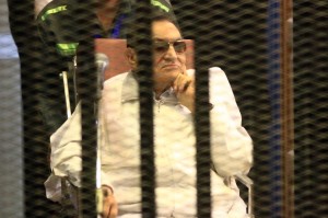 The retrial of ousted president Hosni Mubarak, alongside other defendants, was postponed to Wednesday by the Cairo Criminal Court, the third delay this week. (DNE File Photo)