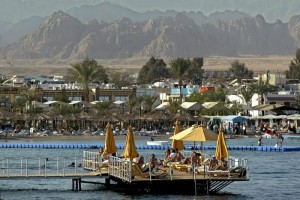 The Ministry of Tourism is aiming to raise the incoming tourist traffic from the Gulf states to the cities of Sharm El-Sheikh and Hurghada through the end of August, hoping to raise traffic by 20%. (AFP Photo)