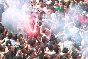 After Shobra was released, members of his group set off fireworks and chanted against the minister (Photo by Ahmed ALMalky/DNE)