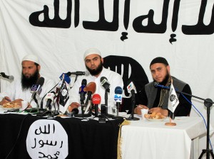 The spokesman of Tunisia's hardline Salafist group Ansar al-Sharia speaks with journalists during a press conference on May 16, 2013 in Tunis.  (AFP Photo)