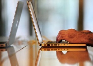 46.2 million local internet users by end of August 2014. (AFP Photo)