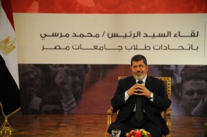 President Mohamed Morsi met on Saturday with 44 student union heads and deputies at the presidential palace. (Photo presidency hand out)