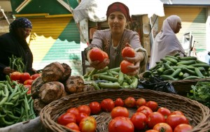 Meanwhile, inflation has severely affected the buying and selling trends in Egypt causing a state of “paralysis”, with sales in the country’s food market decreasing 40%, in addition to 70% in the retail market. (AFP Photo)