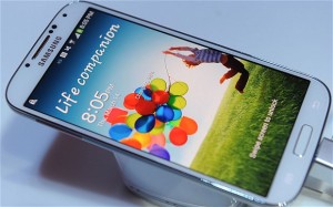 The new Samsung Galaxy S4  (AFP Photo)